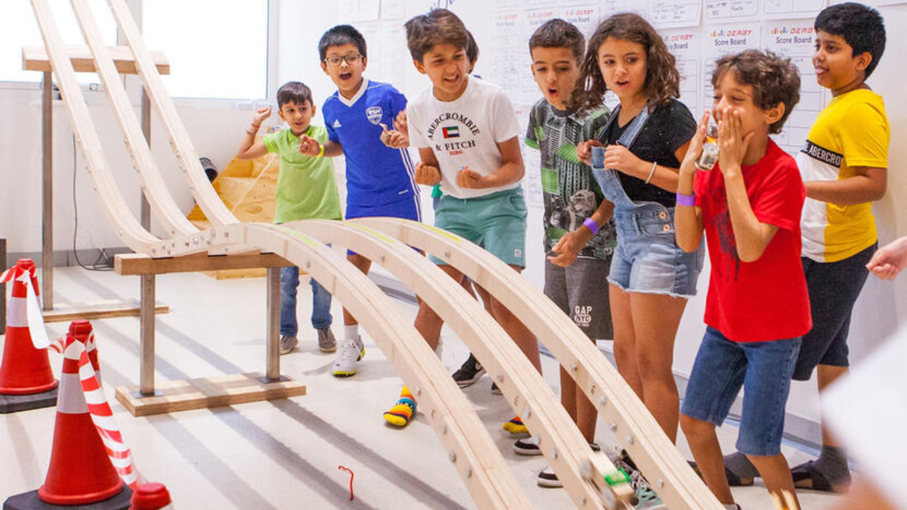 AQW 01 (10) (5) (10) (24) (6) (17)